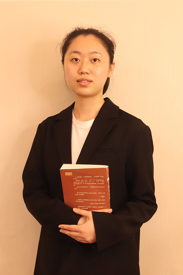 延川梁艺 本科学历，优秀班主任