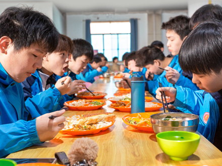 延川学生用餐